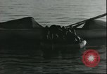 Standbild 8 Luftwaffen Besatzungsmitglieder Nordsee, 1945, aus Sekunde 41 historischem Filmmaterial Videoclip 65675061612
