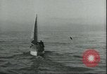 Standbild 8 Luftwaffen Besatzungsmitglieder Nordsee, 1945, aus Sekunde 49 historischem Filmmaterial Videoclip 65675061612