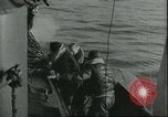Standbild 8 Luftwaffen Besatzungsmitglieder Nordsee, 1945, aus Sekunde 56 historischem Filmmaterial Videoclip 65675061612