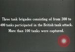 Standbild britischen Mark IV Panzer kampfunfähig durch die deutsche Artillerie Cambrai Frankreich, 1917, aus Sekunde 37 historischem Filmmaterial Videoclip 65675061614