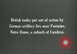 Standbild britischen Mark IV Panzer kampfunfähig durch die deutsche Artillerie Cambrai Frankreich, 1917, aus Sekunde 45 historischem Filmmaterial Videoclip 65675061614