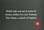 Standbild britischen Mark IV Panzer kampfunfähig durch die deutsche Artillerie Cambrai Frankreich, 1917, aus Sekunde 47 historischem Filmmaterial Videoclip 65675061614