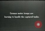 Standbild gefangenen britischen Mark IV heavy Tank Cambrai Frankreich, 1917, aus Sekunde 1 historischem Filmmaterial Videoclip 65675061615