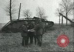 Standbild gefangenen britischen Mark IV heavy Tank Cambrai Frankreich, 1917, aus Sekunde 21 historischem Filmmaterial Videoclip 65675061615