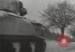 Standbild 7th Armored Division Sankt Vith Belgien, 1945, aus Sekunde 16 historischem Filmmaterial Videoclip 65675061636