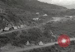 Standbild Burma road Birma, 1944, aus Sekunde 29 historischem Filmmaterial Videoclip 65675061637