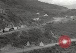 Standbild Burma road Birma, 1944, aus Sekunde 30 historischem Filmmaterial Videoclip 65675061637