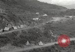 Standbild Burma road Birma, 1944, aus Sekunde 32 historischem Filmmaterial Videoclip 65675061637