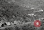 Standbild Burma road Birma, 1944, aus Sekunde 36 historischem Filmmaterial Videoclip 65675061637