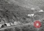 Standbild Burma road Birma, 1944, aus Sekunde 37 historischem Filmmaterial Videoclip 65675061637