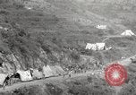 Standbild Burma road Birma, 1944, aus Sekunde 50 historischem Filmmaterial Videoclip 65675061637