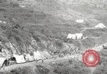 Standbild Burma road Birma, 1944, aus Sekunde 55 historischem Filmmaterial Videoclip 65675061637