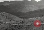Standbild Burma road Birma, 1944, aus Sekunde 59 historischem Filmmaterial Videoclip 65675061637