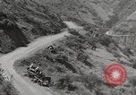 Standbild Burma road Birma, 1944, aus Sekunde 6 historischem Filmmaterial Videoclip 65675061638