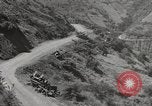 Standbild Burma road Birma, 1944, aus Sekunde 8 historischem Filmmaterial Videoclip 65675061638