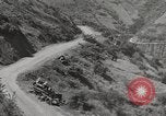 Standbild Burma road Birma, 1944, aus Sekunde 9 historischem Filmmaterial Videoclip 65675061638