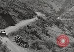 Standbild Burma road Birma, 1944, aus Sekunde 16 historischem Filmmaterial Videoclip 65675061638
