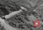 Standbild Burma road Birma, 1944, aus Sekunde 18 historischem Filmmaterial Videoclip 65675061638