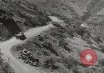 Standbild Burma road Birma, 1944, aus Sekunde 21 historischem Filmmaterial Videoclip 65675061638