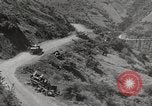 Standbild Burma road Birma, 1944, aus Sekunde 22 historischem Filmmaterial Videoclip 65675061638