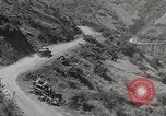 Standbild Burma road Birma, 1944, aus Sekunde 23 historischem Filmmaterial Videoclip 65675061638