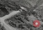 Standbild Burma road Birma, 1944, aus Sekunde 30 historischem Filmmaterial Videoclip 65675061638