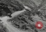 Standbild Burma road Birma, 1944, aus Sekunde 35 historischem Filmmaterial Videoclip 65675061638