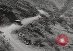 Standbild Burma road Birma, 1944, aus Sekunde 36 historischem Filmmaterial Videoclip 65675061638