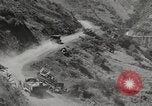 Standbild Burma road Birma, 1944, aus Sekunde 39 historischem Filmmaterial Videoclip 65675061638