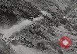 Standbild Burma road Birma, 1944, aus Sekunde 40 historischem Filmmaterial Videoclip 65675061638