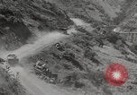 Standbild Burma road Birma, 1944, aus Sekunde 42 historischem Filmmaterial Videoclip 65675061638