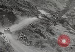 Standbild Burma road Birma, 1944, aus Sekunde 43 historischem Filmmaterial Videoclip 65675061638