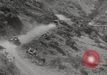 Standbild Burma road Birma, 1944, aus Sekunde 44 historischem Filmmaterial Videoclip 65675061638