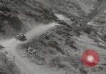 Standbild Burma road Birma, 1944, aus Sekunde 45 historischem Filmmaterial Videoclip 65675061638