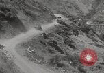 Standbild Burma road Birma, 1944, aus Sekunde 49 historischem Filmmaterial Videoclip 65675061638