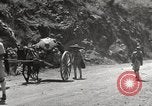 Standbild Burma road Birma, 1944, aus Sekunde 53 historischem Filmmaterial Videoclip 65675061638