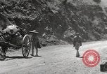 Standbild Burma road Birma, 1944, aus Sekunde 54 historischem Filmmaterial Videoclip 65675061638