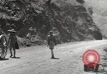 Standbild Burma road Birma, 1944, aus Sekunde 55 historischem Filmmaterial Videoclip 65675061638