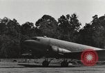 Standbild C-47 Flugzeuge Birma, 1944, aus Sekunde 21 historischem Filmmaterial Videoclip 65675061653