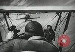 Standbild Kurze Geschichte der Fallschirme Europa, 1940, aus Sekunde 7 historischem Filmmaterial Videoclip 65675061683
