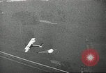 Standbild Kurze Geschichte der Fallschirme Europa, 1940, aus Sekunde 15 historischem Filmmaterial Videoclip 65675061683
