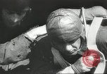 Standbild Kurze Geschichte der Fallschirme Europa, 1940, aus Sekunde 31 historischem Filmmaterial Videoclip 65675061683