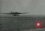 Standbild Kurze Geschichte der Fallschirme Europa, 1940, aus Sekunde 47 historischem Filmmaterial Videoclip 65675061683
