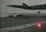 Standbild Kurze Geschichte der Fallschirme Europa, 1940, aus Sekunde 49 historischem Filmmaterial Videoclip 65675061683