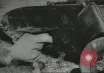 Standbild Kurze Geschichte der Fallschirme Europa, 1940, aus Sekunde 54 historischem Filmmaterial Videoclip 65675061683