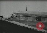 Standbild Kurze Geschichte der Fallschirme Europa, 1940, aus Sekunde 58 historischem Filmmaterial Videoclip 65675061683