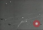 Standbild US Army Fallschirmjäger Ausbildung United States USA, 1941, aus Sekunde 15 historischem Filmmaterial Videoclip 65675061684