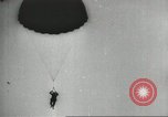 Standbild US Army Fallschirmjäger Ausbildung United States USA, 1941, aus Sekunde 42 historischem Filmmaterial Videoclip 65675061684