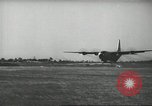 Image Nous manoeuvres de parachutage aéroportée United States USA, 1962, de la seconde 19 séquences d'archives historiques vidéo 65675061690