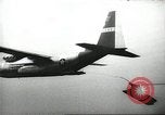 Image Nous manoeuvres de parachutage aéroportée United States USA, 1962, de la seconde 59 séquences d'archives historiques vidéo 65675061690